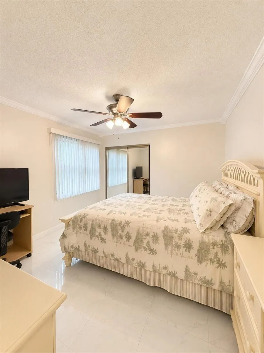 1412 SW 75TH AVENUE North Lauderdale, FL 33068