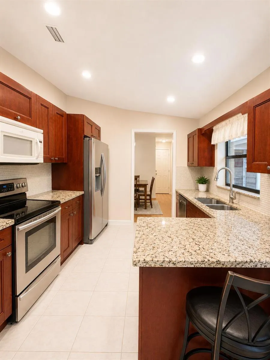 1412 SW 75TH AVENUE North Lauderdale, FL 33068
