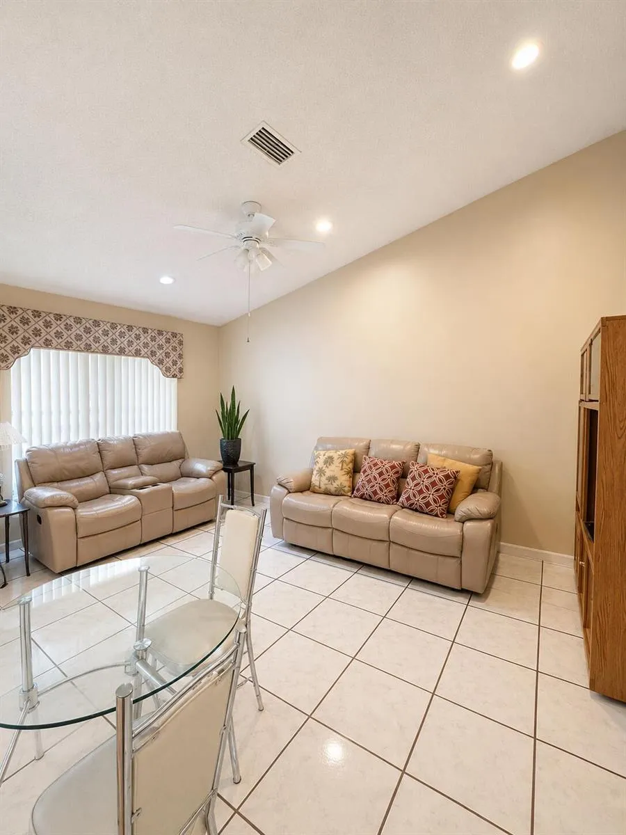 1412 SW 75TH AVENUE North Lauderdale, FL 33068