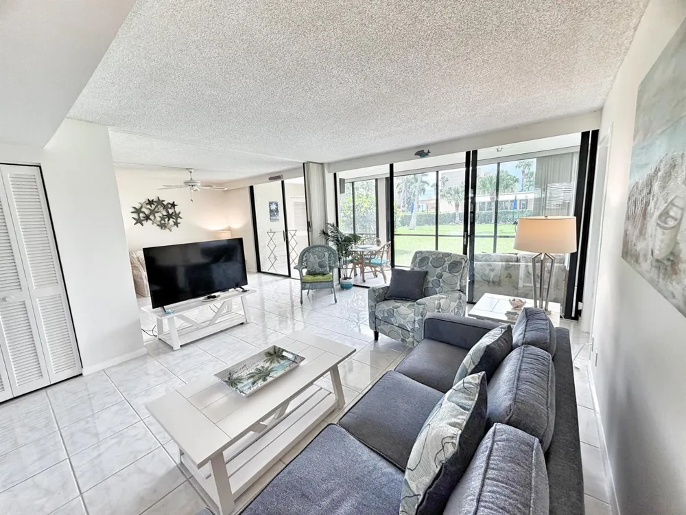 3452 NE Causeway Boulevard #102 Hutchinson Island, FL 34957