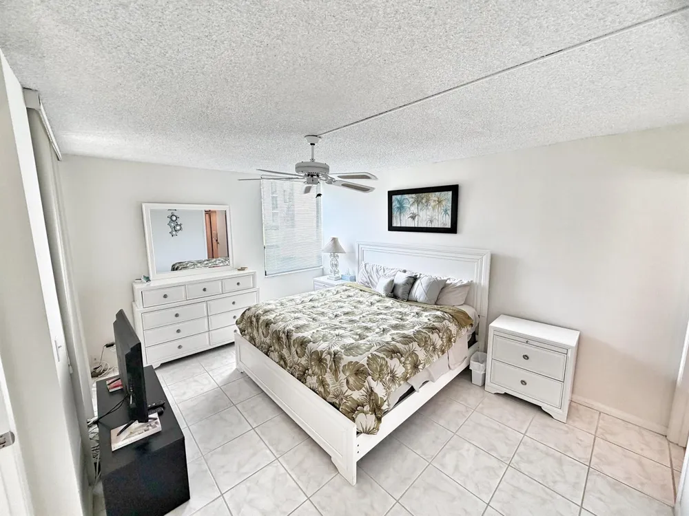 3452 NE Causeway Boulevard #102 Hutchinson Island, FL 34957