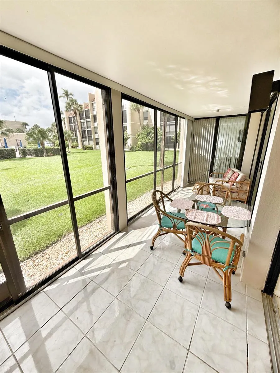 3452 NE Causeway Boulevard #102 Hutchinson Island, FL 34957