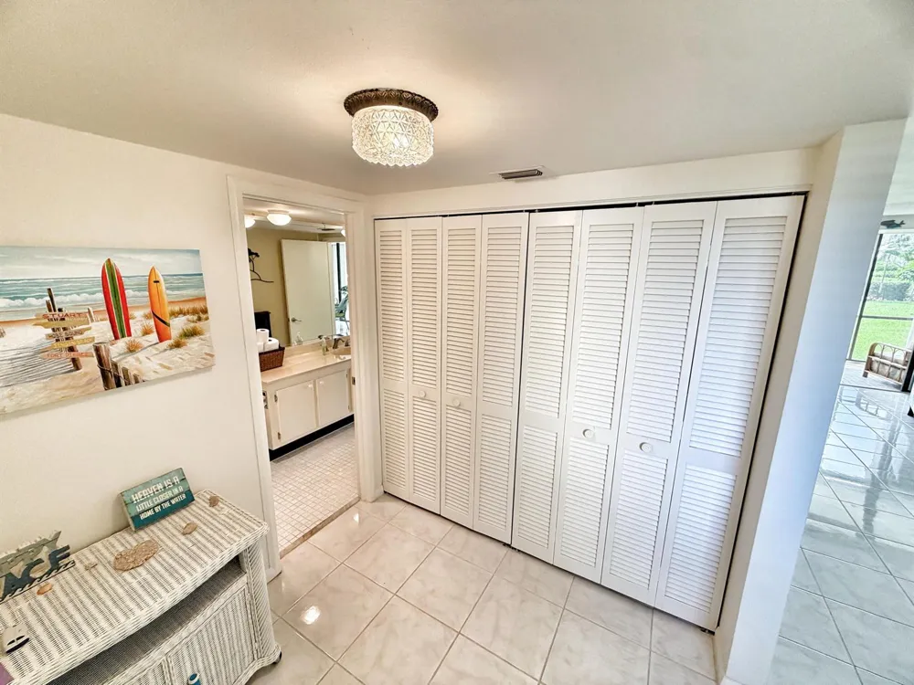 3452 NE Causeway Boulevard #102 Hutchinson Island, FL 34957
