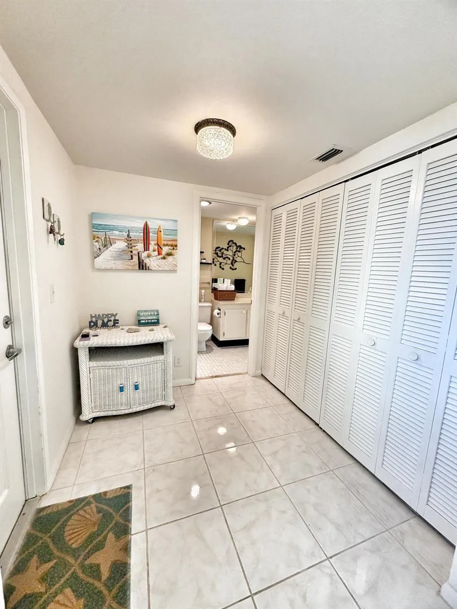 3452 NE Causeway Boulevard #102 Hutchinson Island, FL 34957