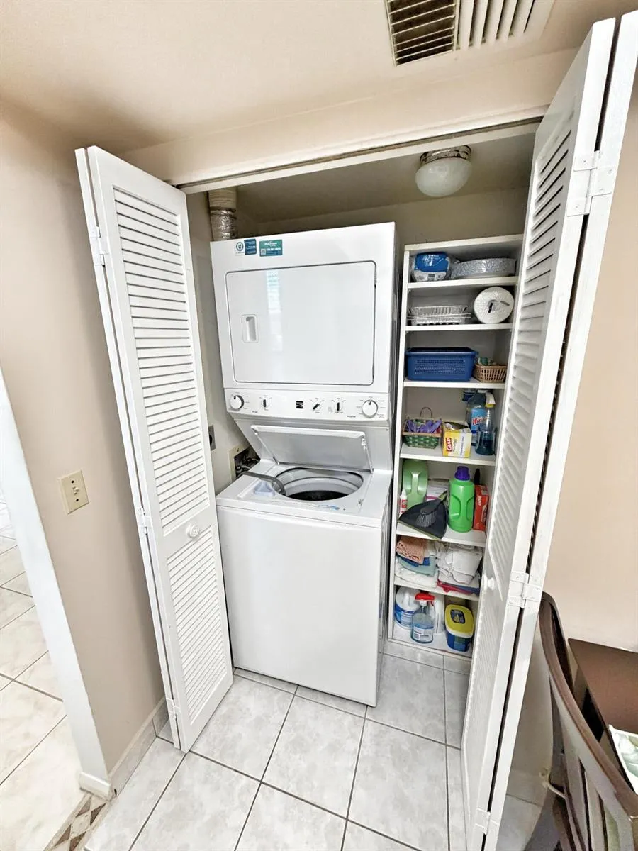 3452 NE Causeway Boulevard #102 Hutchinson Island, FL 34957