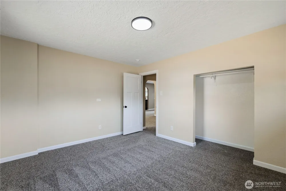 5556 Mt Solo Road Longview, WA 98632
