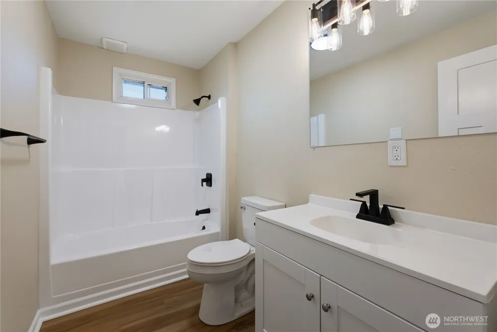 5556 Mt Solo Road Longview, WA 98632