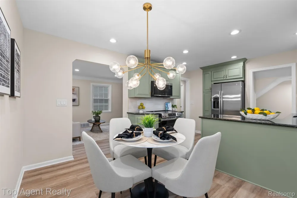 3323 Gardner Avenue Berkley City, MI 48072