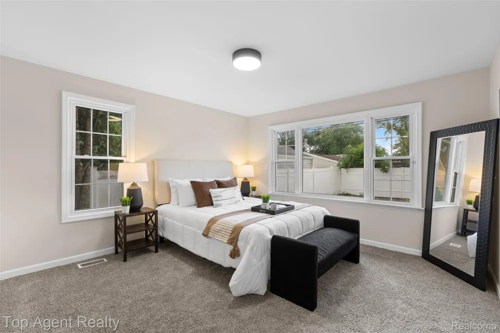 3323 Gardner Avenue Berkley City, MI 48072