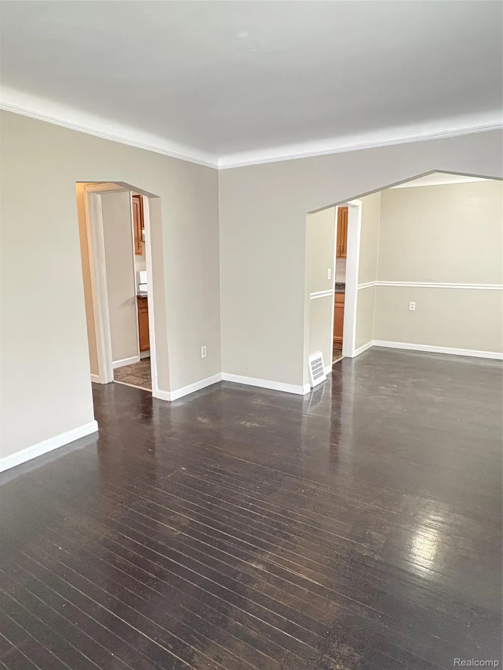 19367 Roscommon Street Harper Woods City, MI 48225