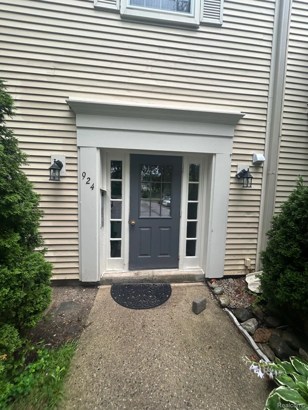 924 CHESTNUT HILL DRIVE #A Auburn Hills City, MI 48326