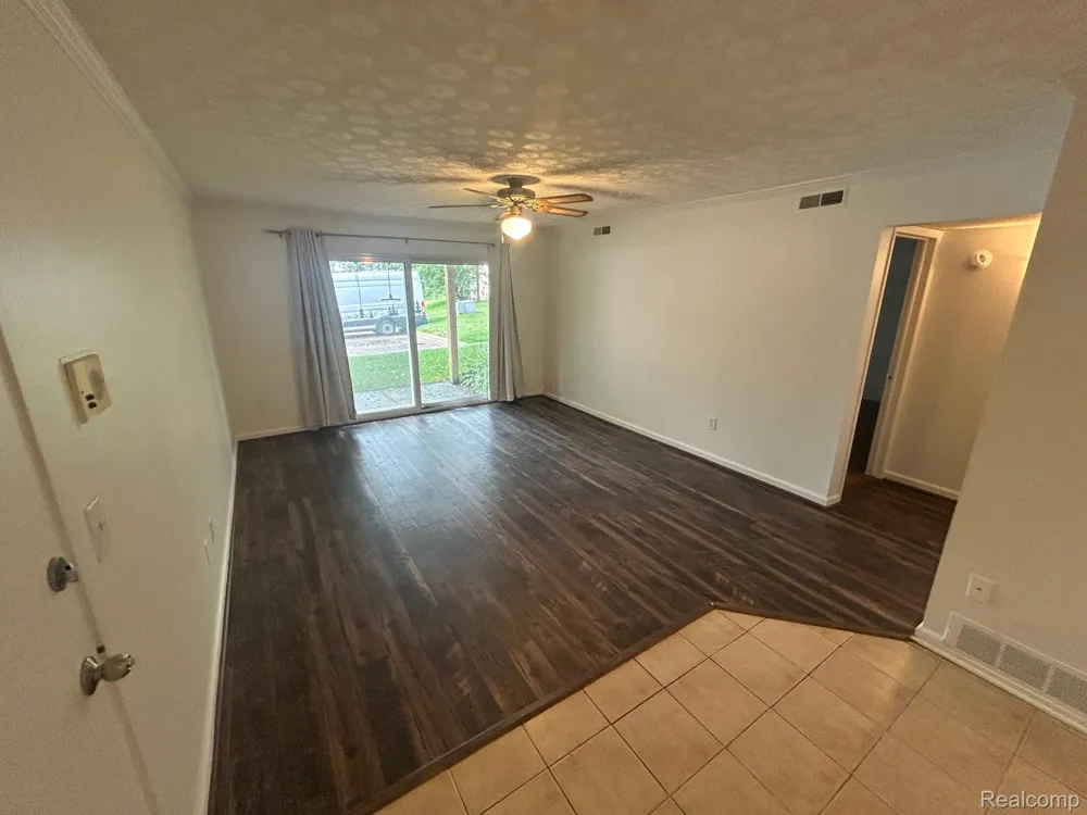 924 CHESTNUT HILL DRIVE #A Auburn Hills City, MI 48326