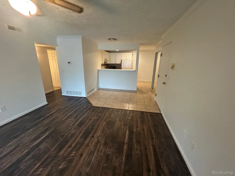 924 CHESTNUT HILL DRIVE #A Auburn Hills City, MI 48326