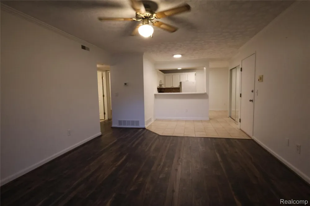 924 CHESTNUT HILL DRIVE #A Auburn Hills City, MI 48326