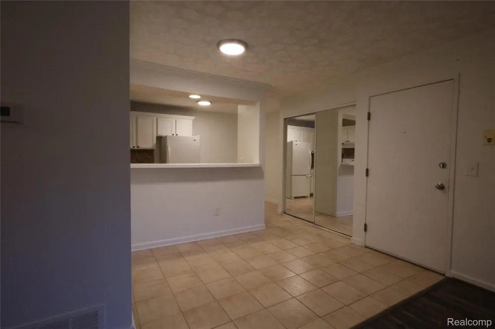 924 CHESTNUT HILL DRIVE #A Auburn Hills City, MI 48326