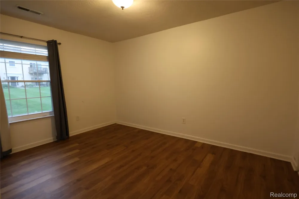 924 CHESTNUT HILL DRIVE #A Auburn Hills City, MI 48326
