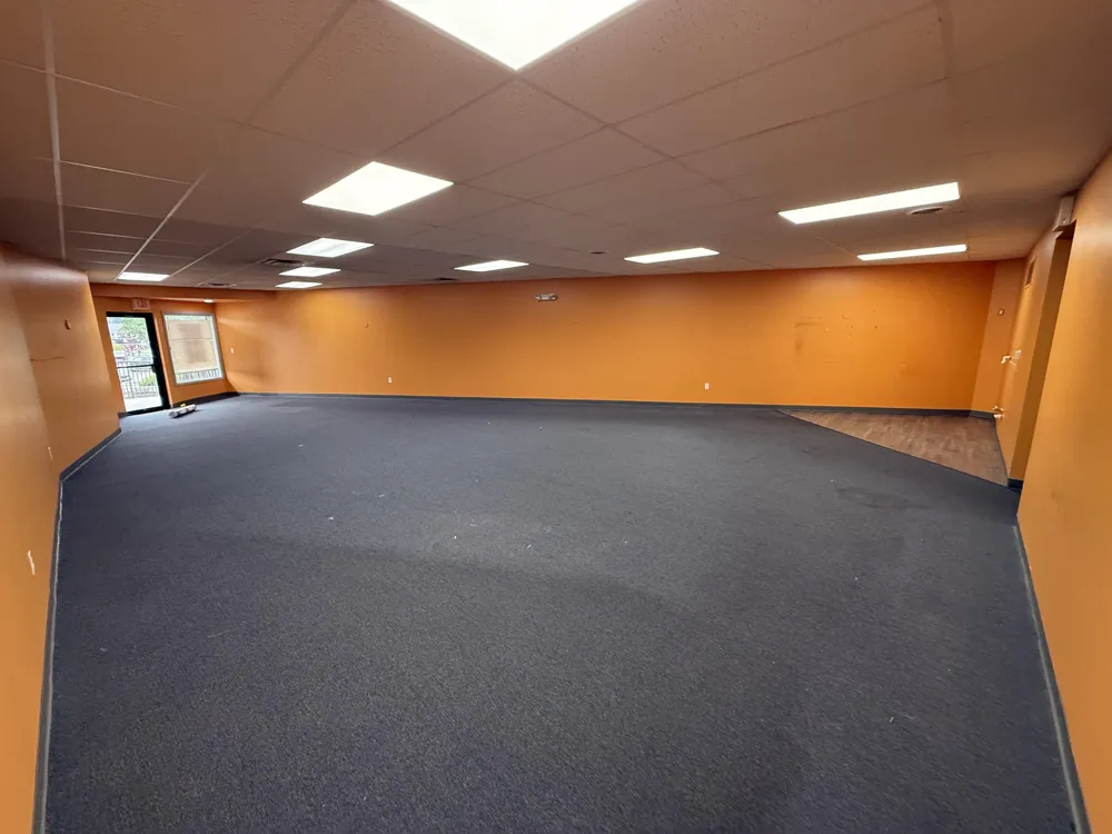 2141 Cass Lake Road #105 Keego Harbor City, MI 48320