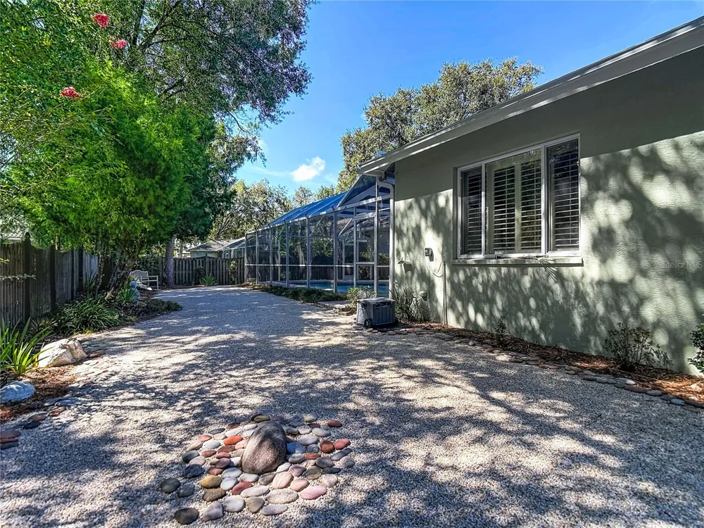 15903 BROCKWAY PLACE Tampa, FL 33647