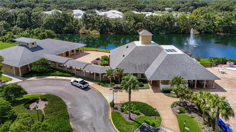 15903 BROCKWAY PLACE Tampa, FL 33647