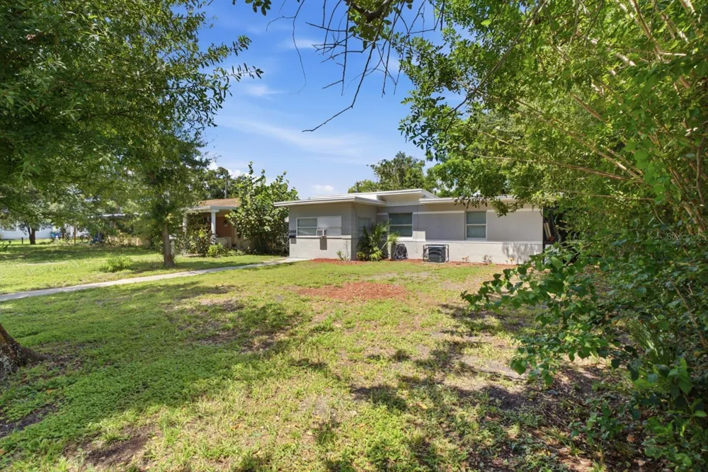 2855 37TH AVENUE St Petersburg, FL 33713