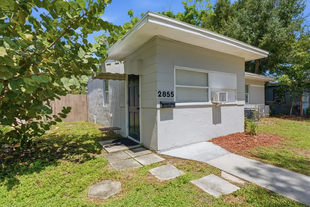 2855 37TH AVENUE St Petersburg, FL 33713