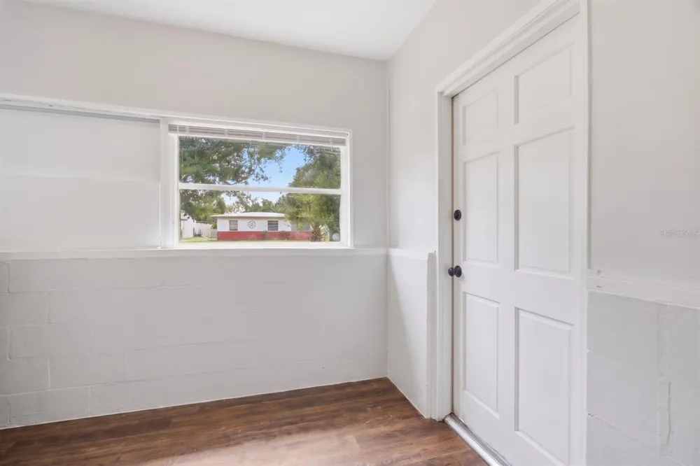 2855 37TH AVENUE St Petersburg, FL 33713