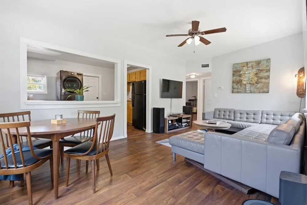 2855 37TH AVENUE St Petersburg, FL 33713