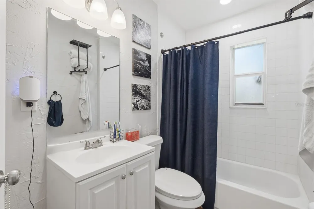 2855 37TH AVENUE St Petersburg, FL 33713