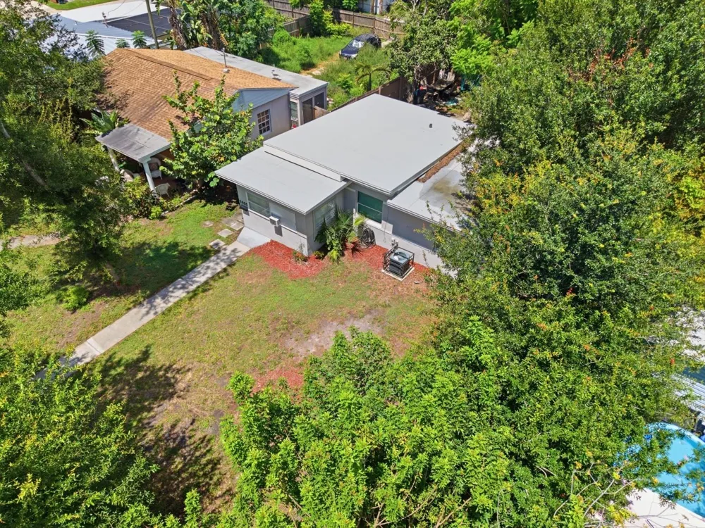 2855 37TH AVENUE St Petersburg, FL 33713