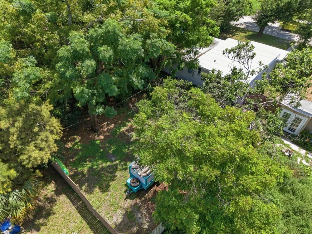 2855 37TH AVENUE St Petersburg, FL 33713