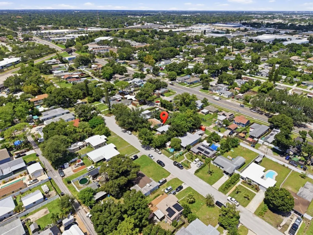 2855 37TH AVENUE St Petersburg, FL 33713