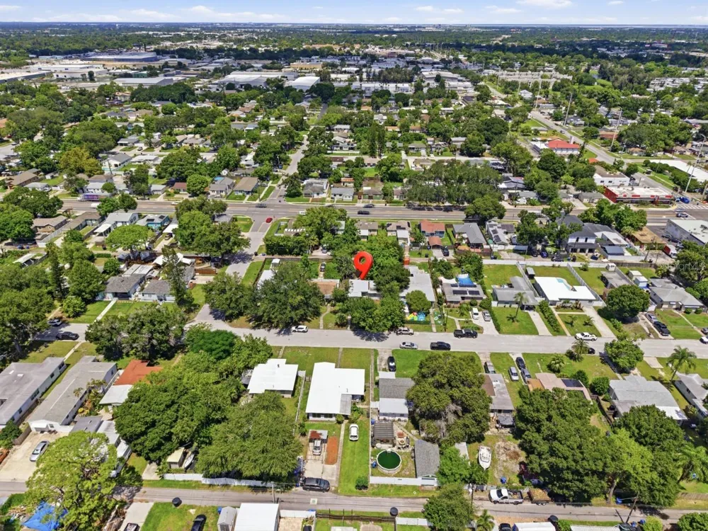 2855 37TH AVENUE St Petersburg, FL 33713