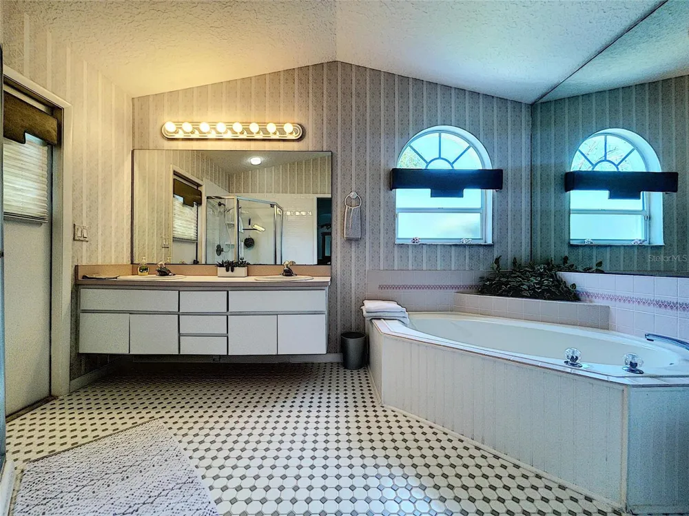 9408 NEW ORLEANS DRIVE Weeki Wachee, FL 34613
