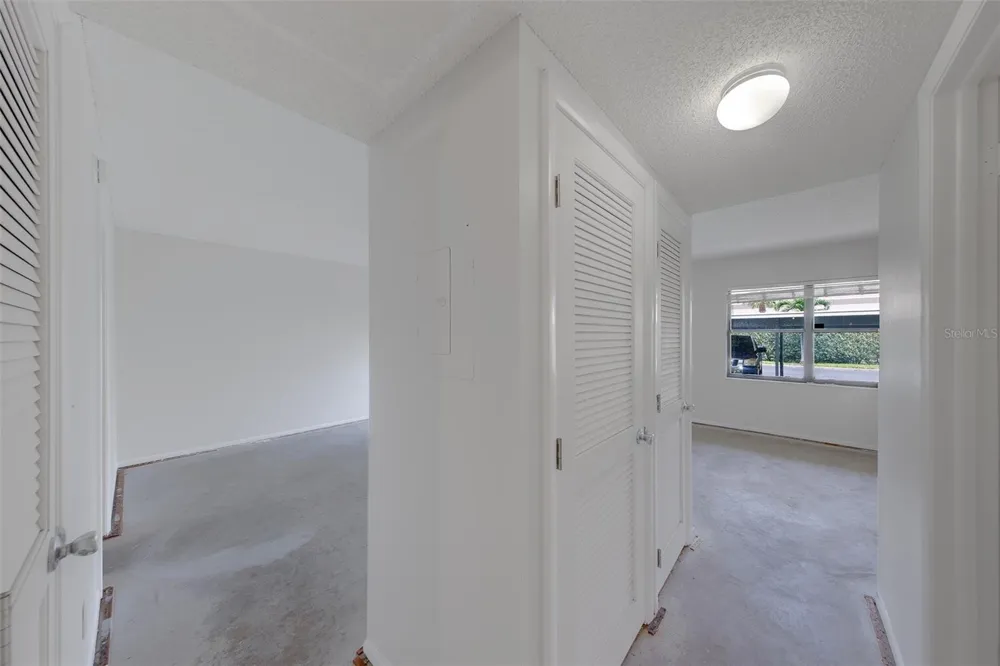 5090 BAY STREET NE #124 St Petersburg, FL 33703