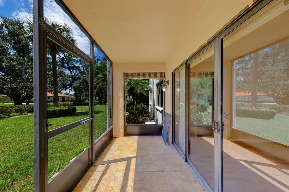 5090 BAY STREET NE #124 St Petersburg, FL 33703