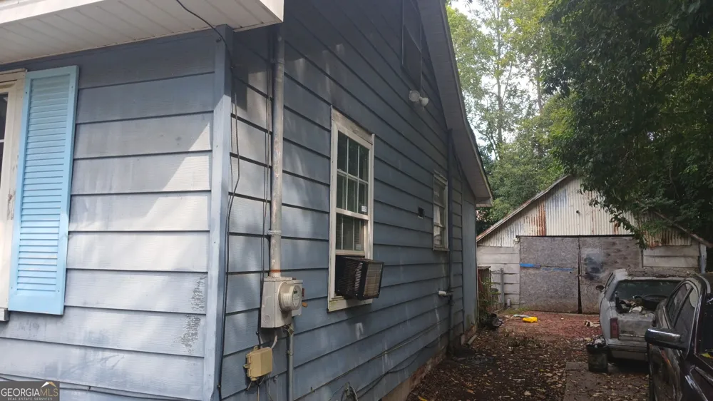 1335 Dewey ST Macon, GA 31206