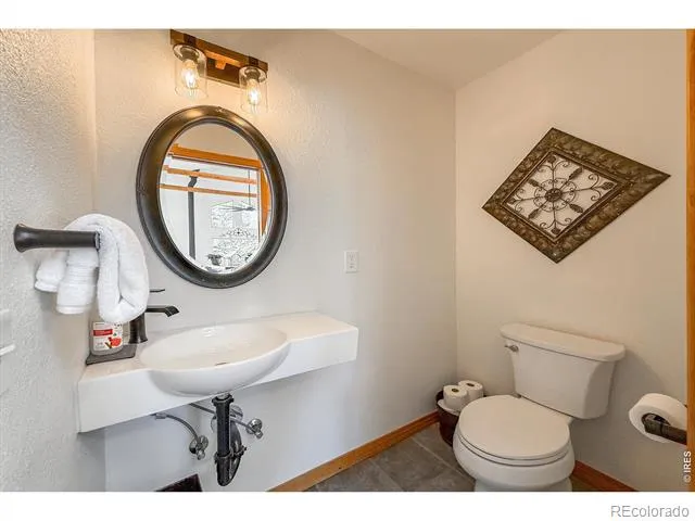 1108 Eagle Drive Lyons, CO 80540