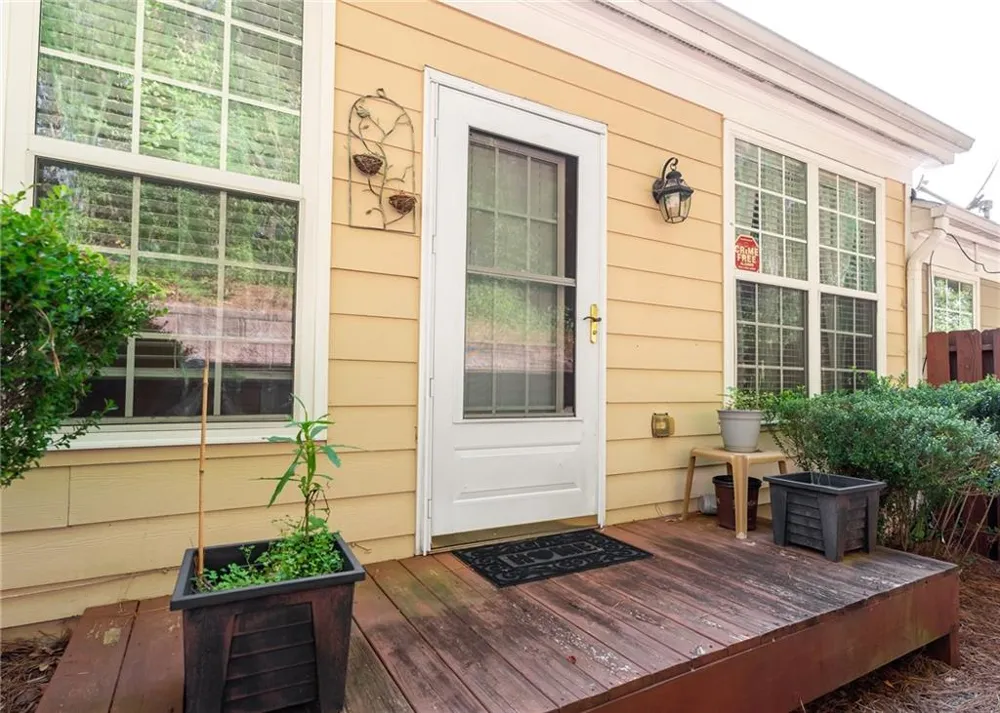 136 Camry Lane Grayson, GA 30017
