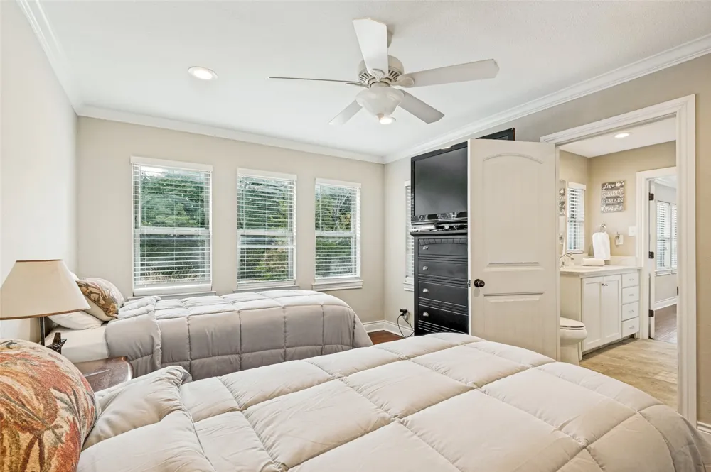 928 Irving Heights Drive Irving, TX 75061