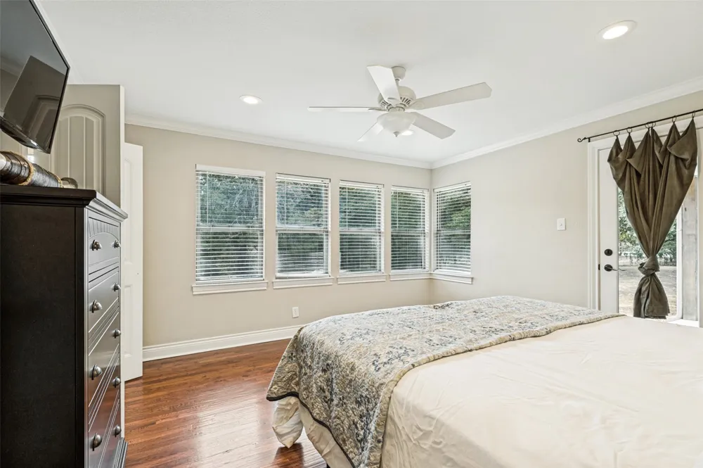 928 Irving Heights Drive Irving, TX 75061