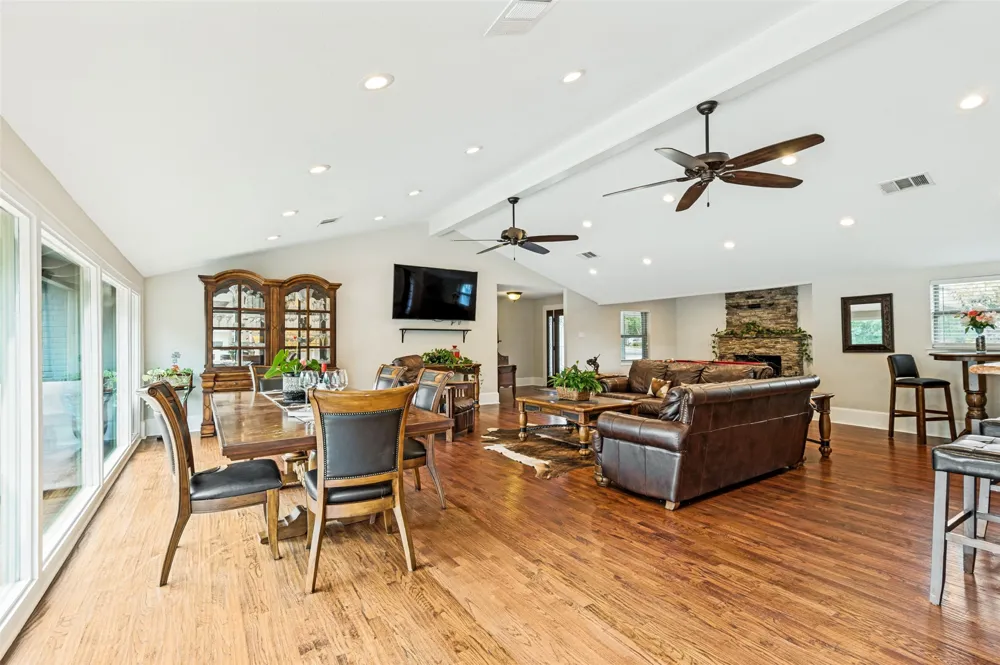 928 Irving Heights Drive Irving, TX 75061