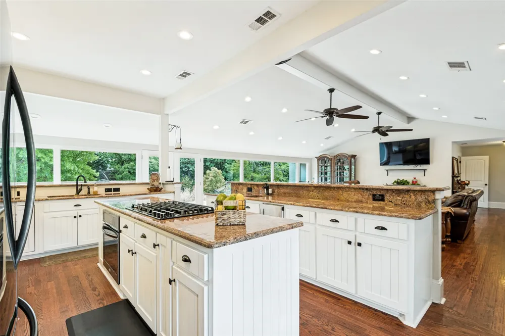928 Irving Heights Drive Irving, TX 75061