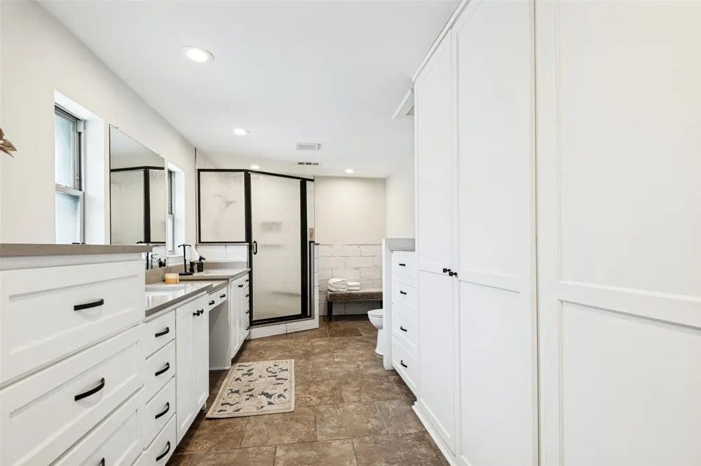 928 Irving Heights Drive Irving, TX 75061