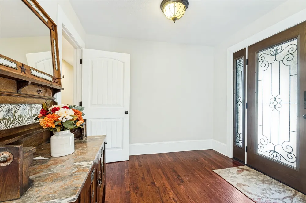 928 Irving Heights Drive Irving, TX 75061