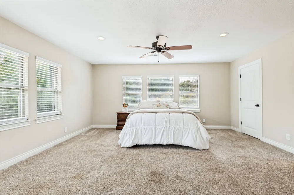 928 Irving Heights Drive Irving, TX 75061