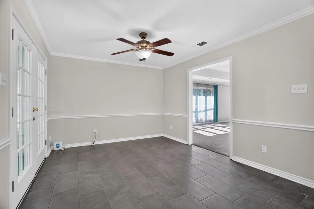 215 Mistletoe Lane Keene, TX 76059