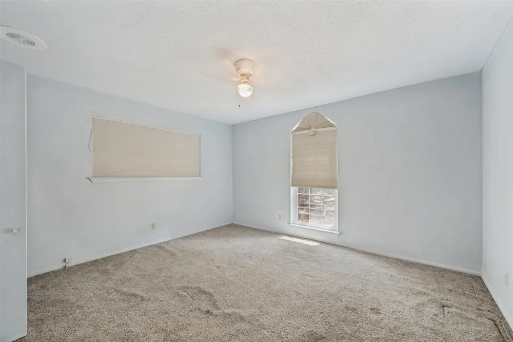 2817 Buffalo Court Arlington, TX 76013