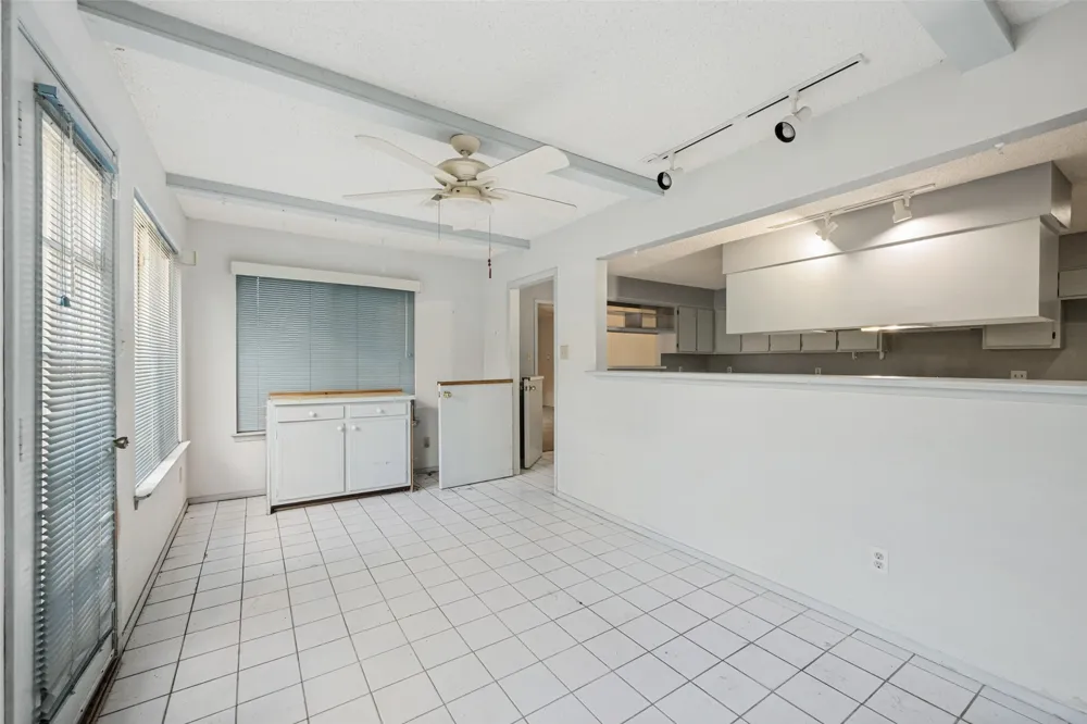 2817 Buffalo Court Arlington, TX 76013