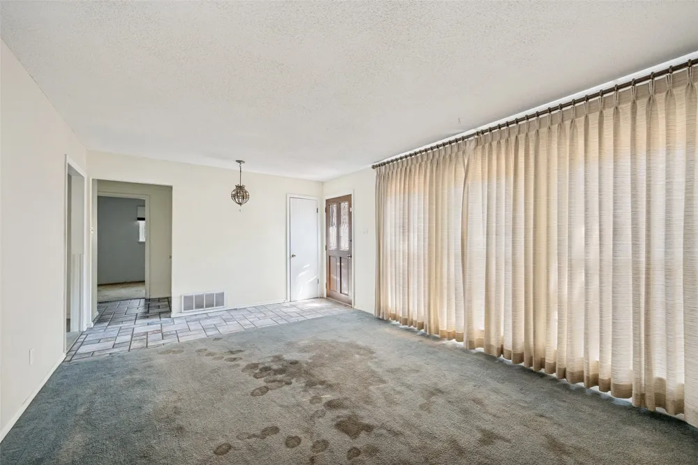 2817 Buffalo Court Arlington, TX 76013
