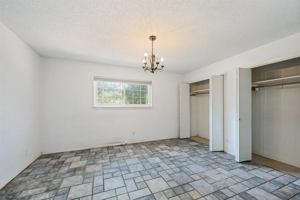 2817 Buffalo Court Arlington, TX 76013